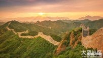 金色万里长城风景8K壁纸 7488x3417